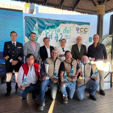 La embarcación ‘Uxama’ de Pablo Valenzuela y Alejandro García gana la 5ª Regata Vuelta Costa del Sol A Dos, Trofeo Senda Azul